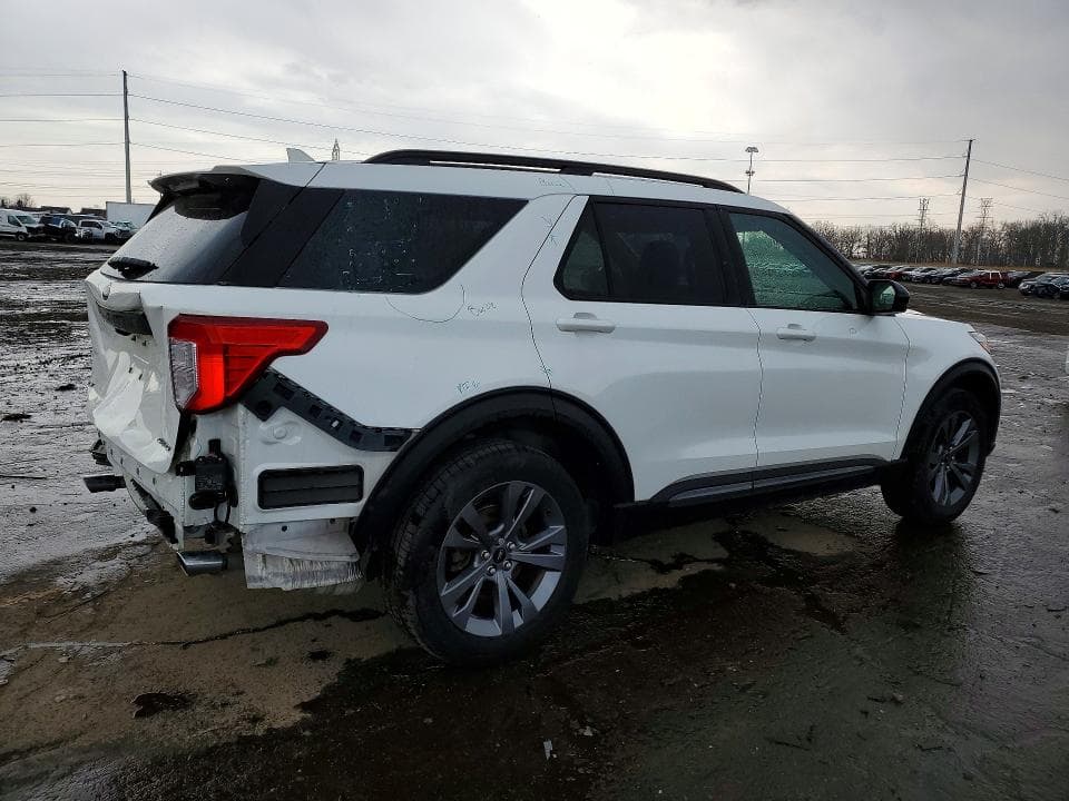 2023 FORD EXPLORER XLT 3