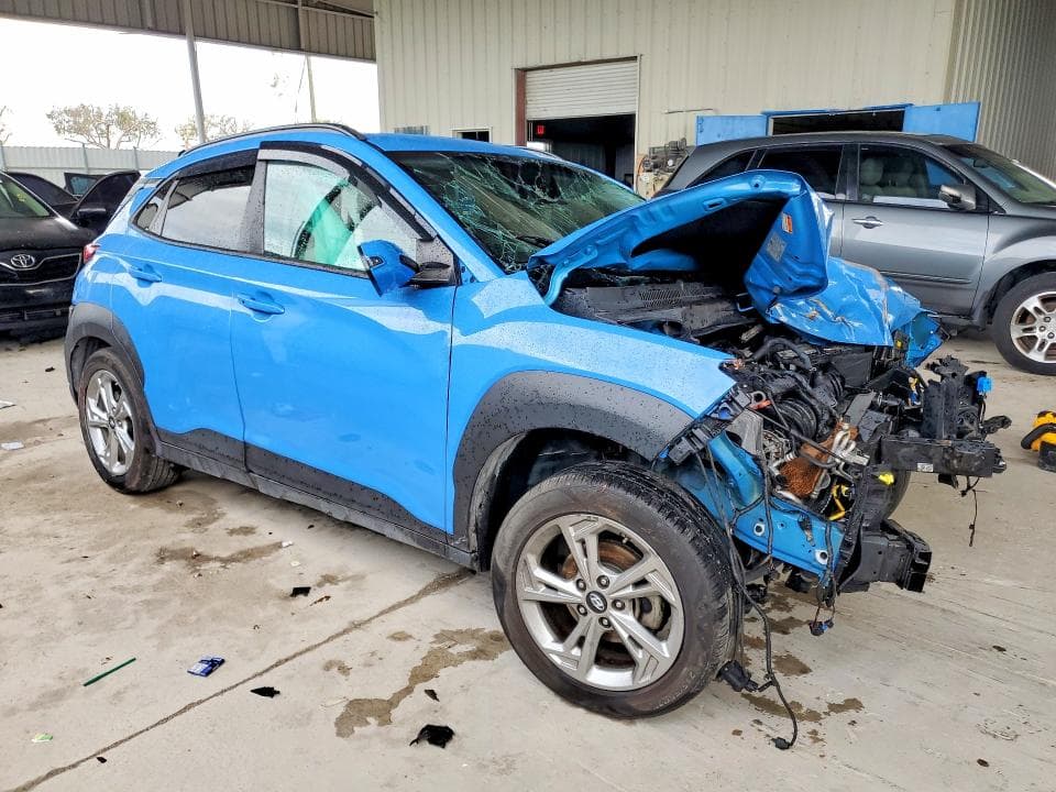 2022 HYUNDAI KONA SEL 4