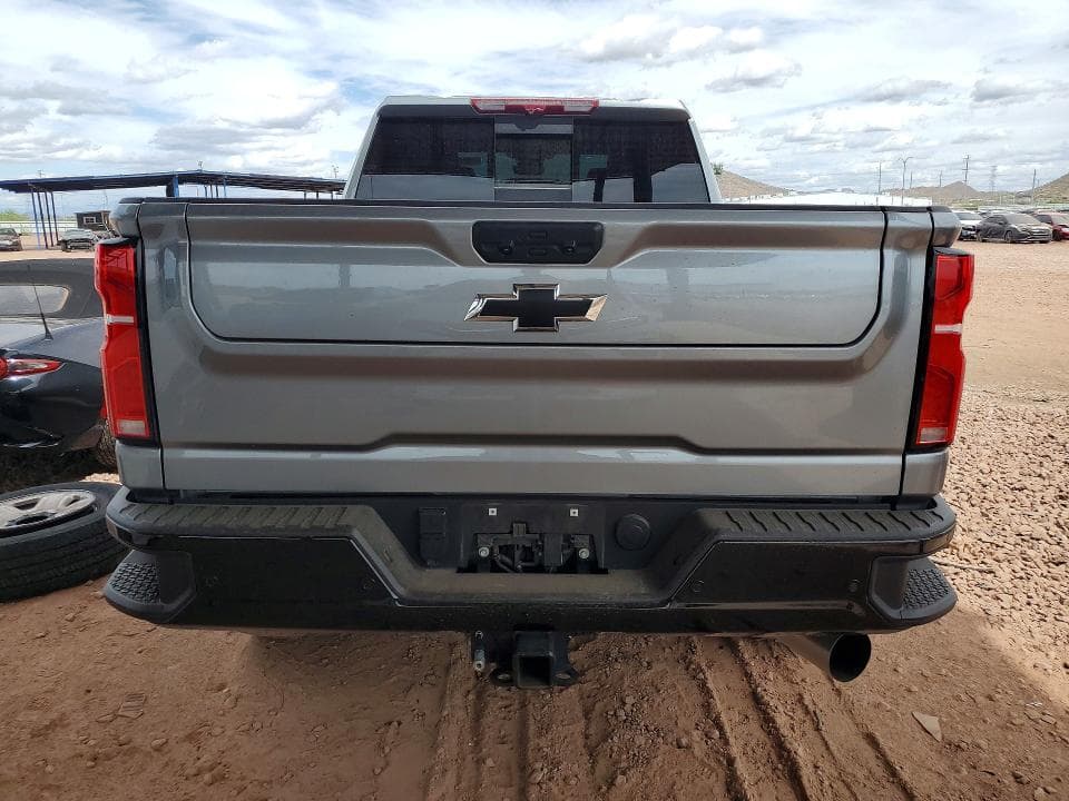 2025 CHEVROLET SILVERADO K3500 LTZ 6