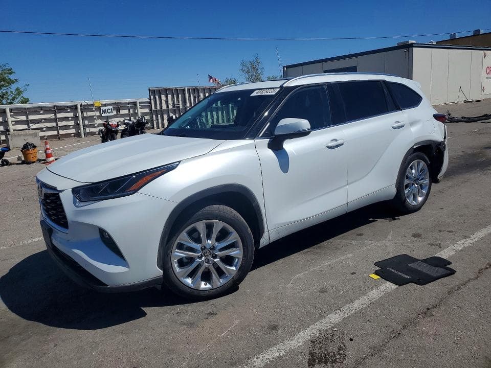 2022 TOYOTA HIGHLANDER - 1