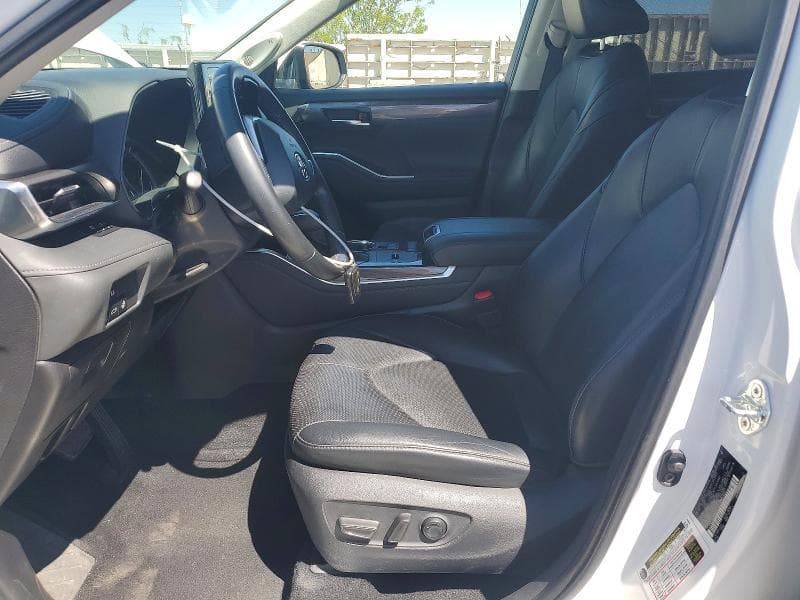 2022 TOYOTA HIGHLANDER 7