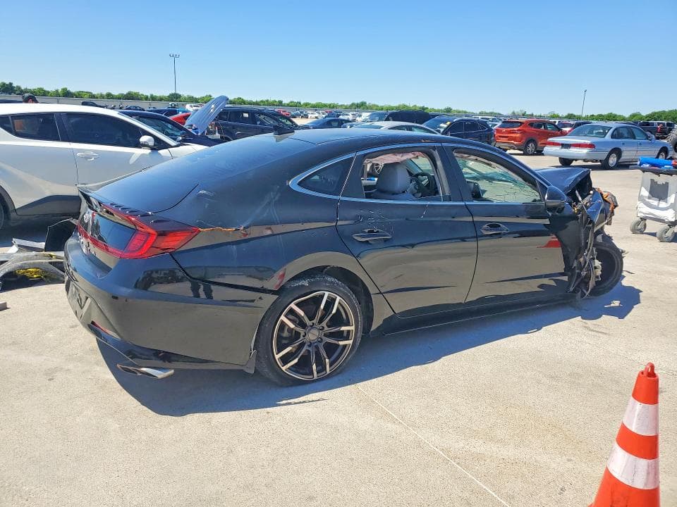 2021 HYUNDAI SONATA SEL 3