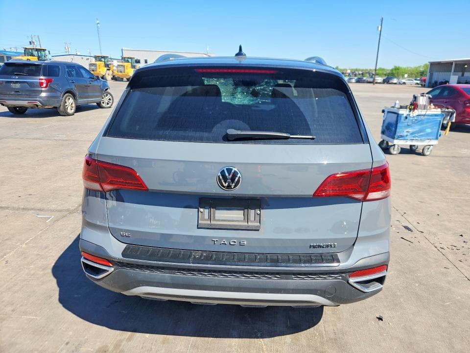 2024 VOLKSWAGEN TAOS SE 6