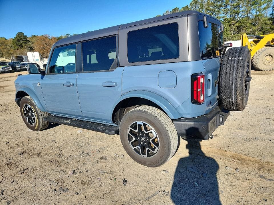 2024 FORD BRONCO OUTER BANKS 2