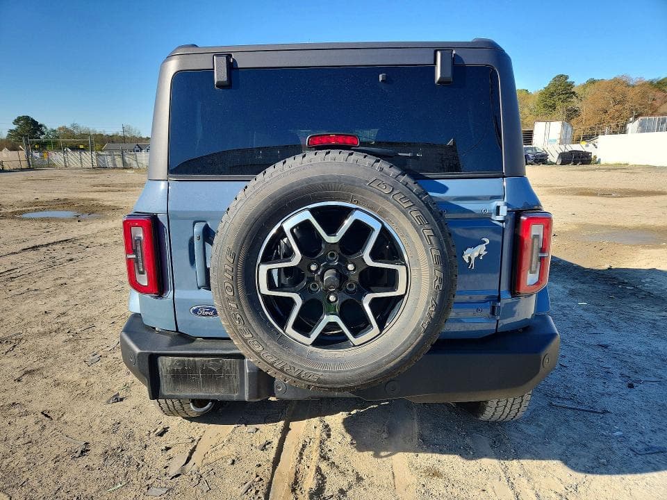 2024 FORD BRONCO OUTER BANKS 6