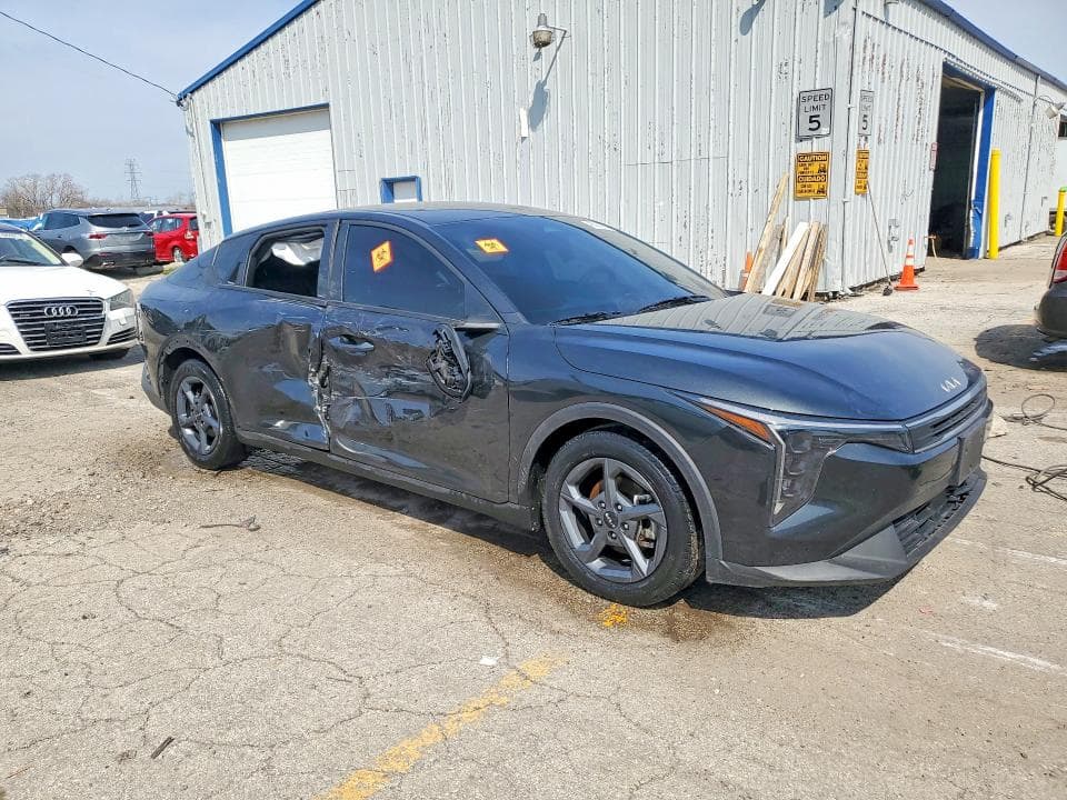 2025 KIA K4 LXS 4