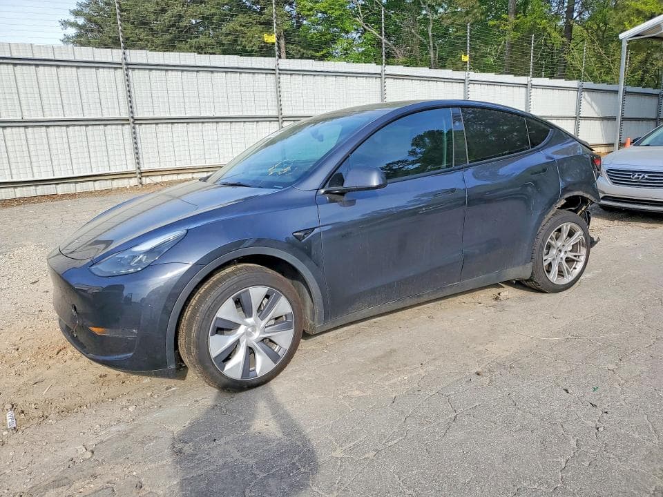2024 TESLA MODEL Y 1