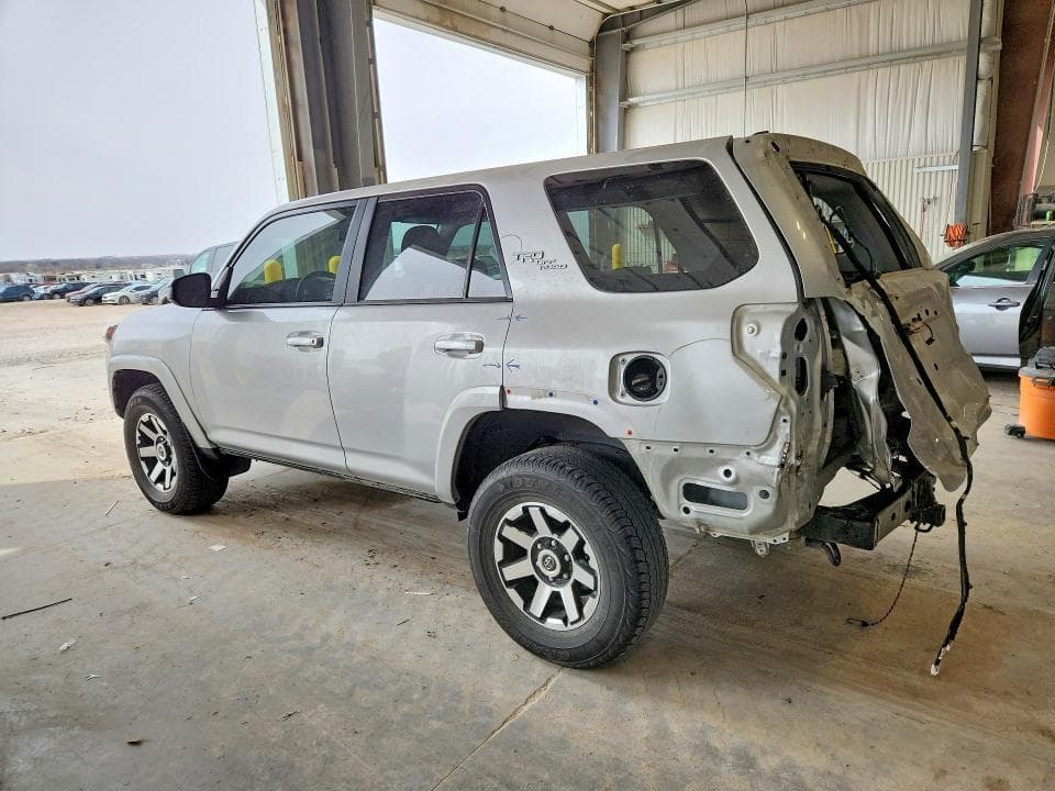 2023 TOYOTA 4RUNNER TRD OFF-ROAD 2