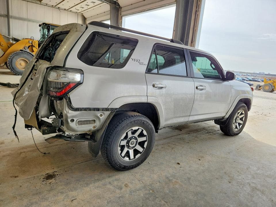 2023 TOYOTA 4RUNNER TRD OFF-ROAD 3