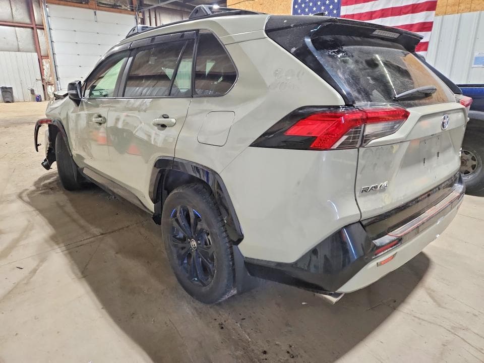 2023 TOYOTA RAV4 HYBRID XSE 2