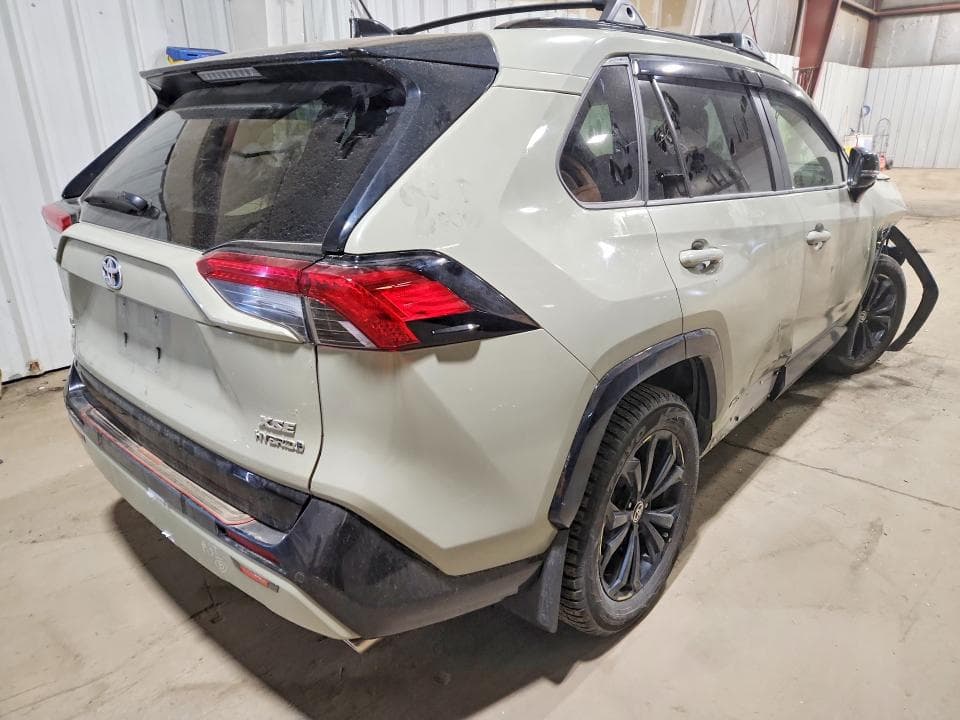 2023 TOYOTA RAV4 HYBRID XSE 3