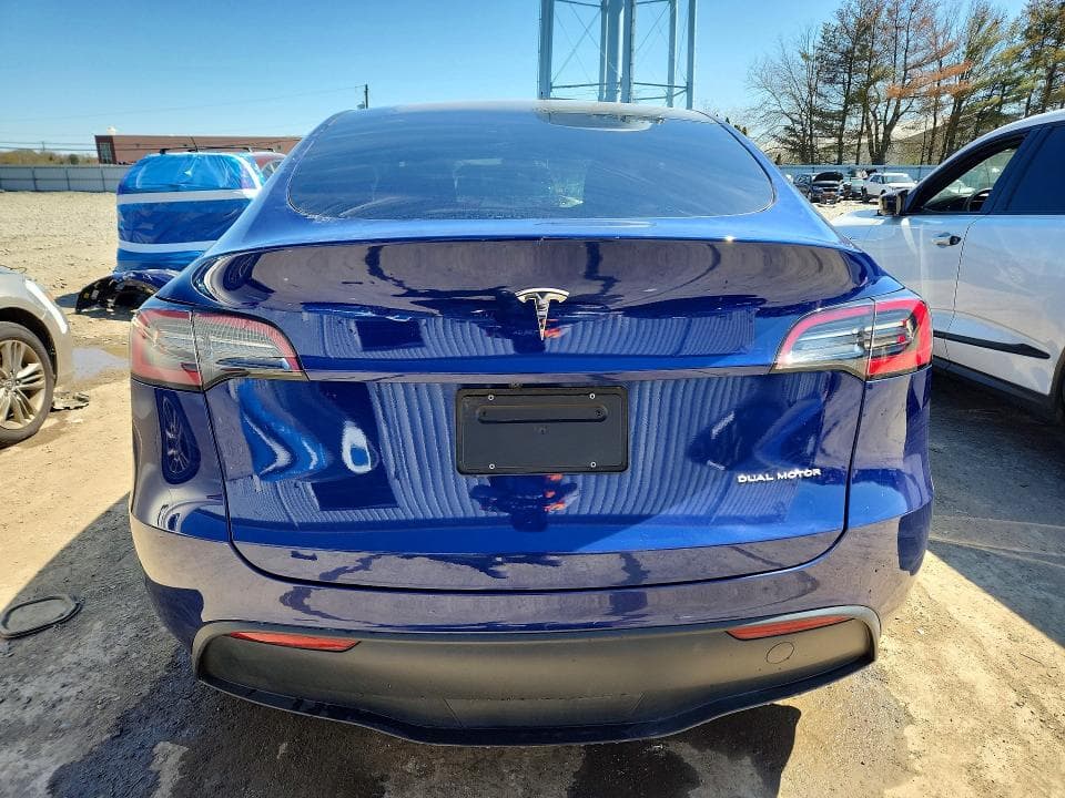 2023 TESLA MODEL Y 6