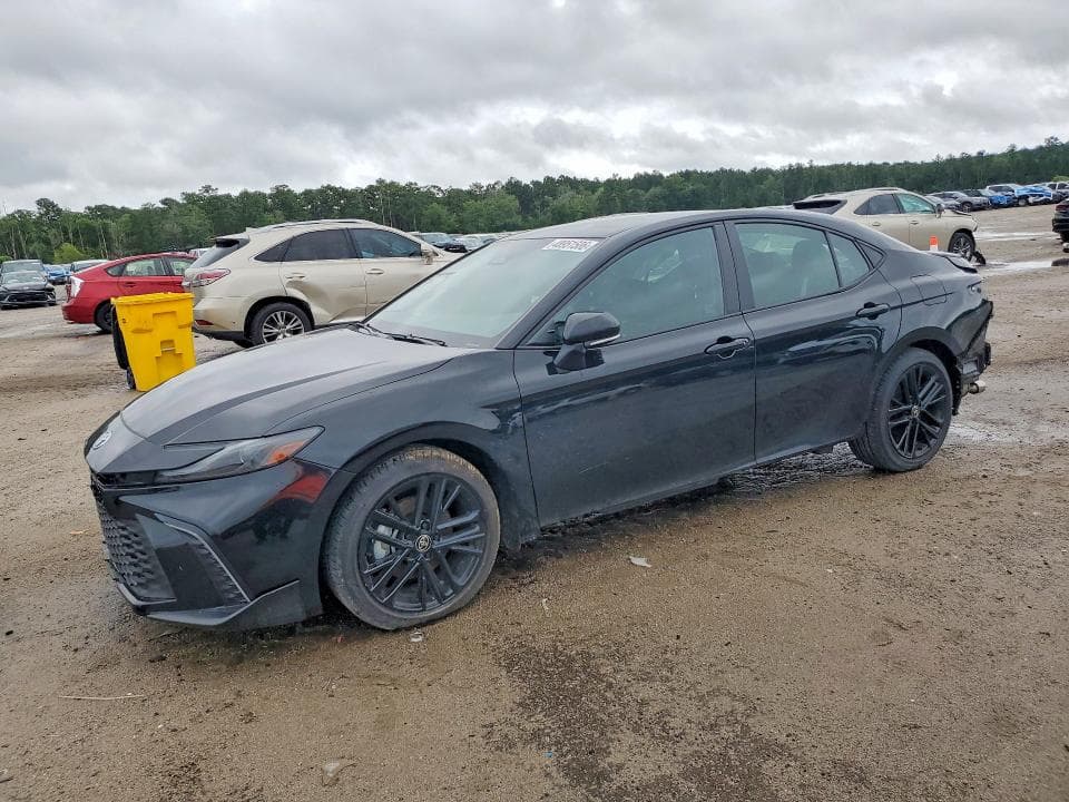 2025 TOYOTA CAMRY SE 1