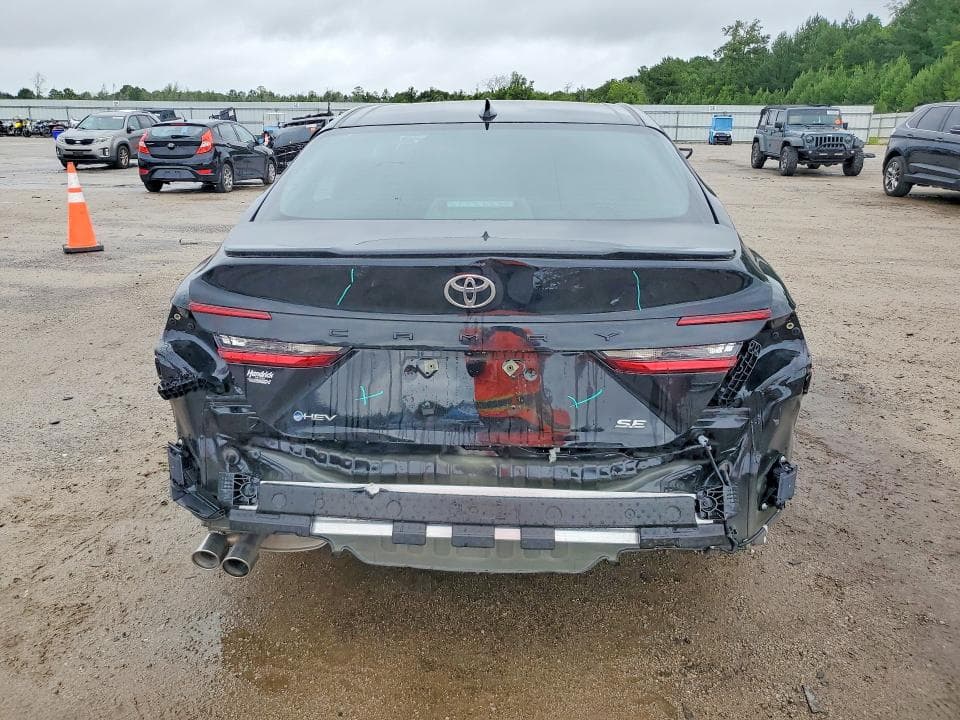 2025 TOYOTA CAMRY SE 6