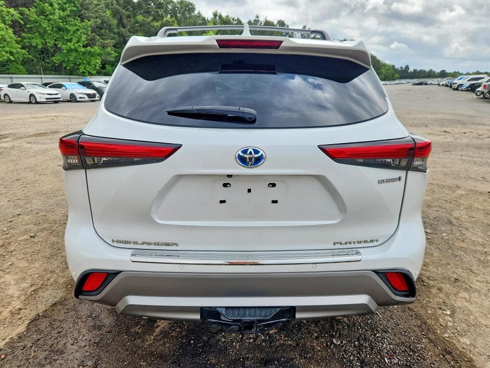 2023 TOYOTA HIGHLANDER HYBRID PLATINUM 6