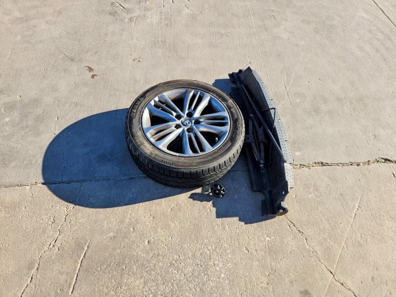 2017 TOYOTA CAMRY SE SE 12