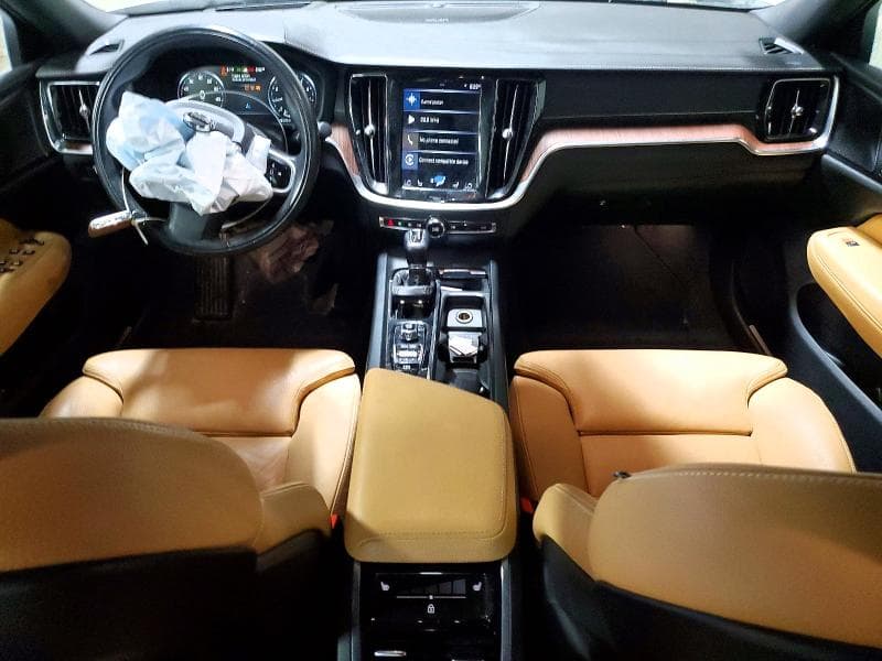 2019 VOLVO S60 T6 INSCRIPTION 8