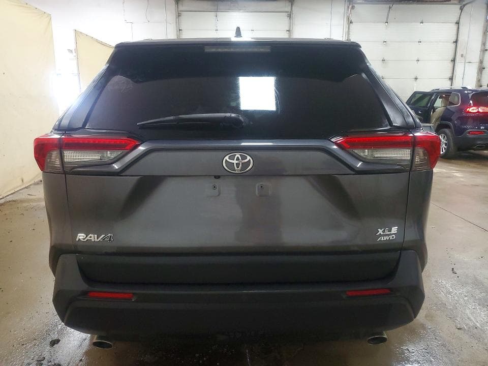 2021 TOYOTA RAV4 XLE PREMIUM XLE PREMIUM 6