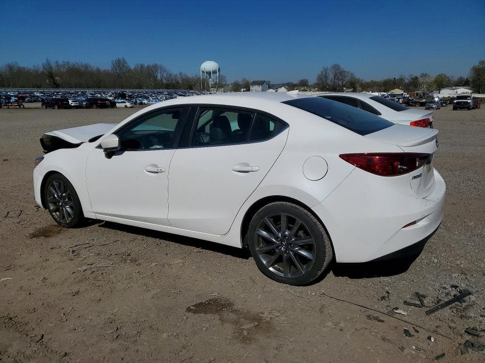 2018 MAZDA 3 TOURING 2