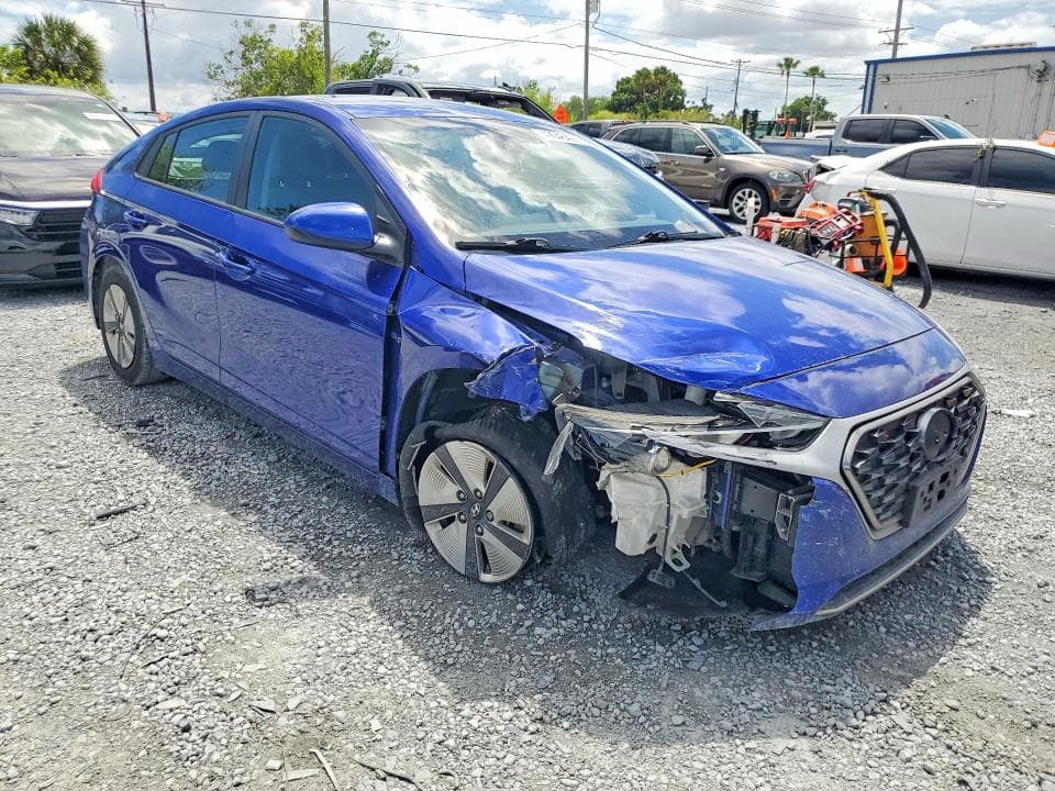 2020 HYUNDAI IONIQ HYBRID BLUE 4