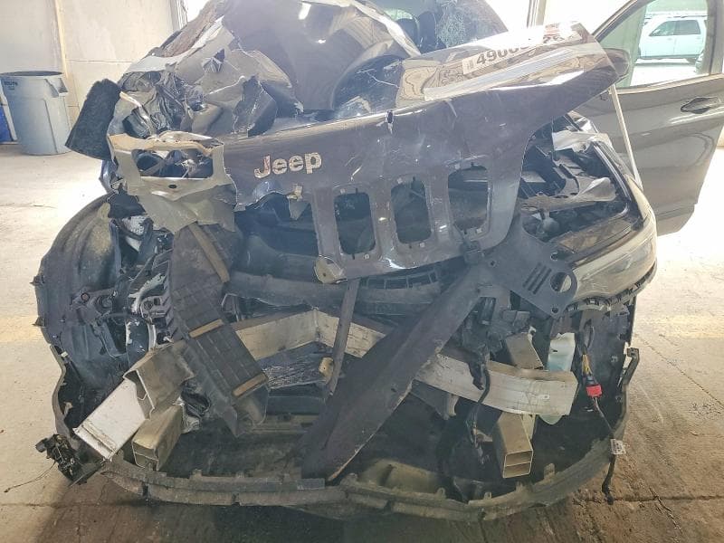 2020 JEEP CHEROKEE LIMITED 11