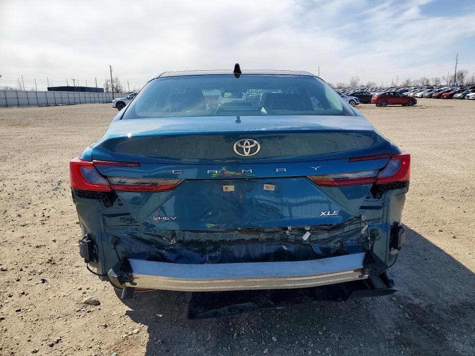 2025 TOYOTA CAMRY XLE XLE 6