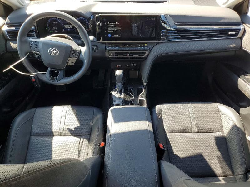 2025 TOYOTA CAMRY XLE XLE 8