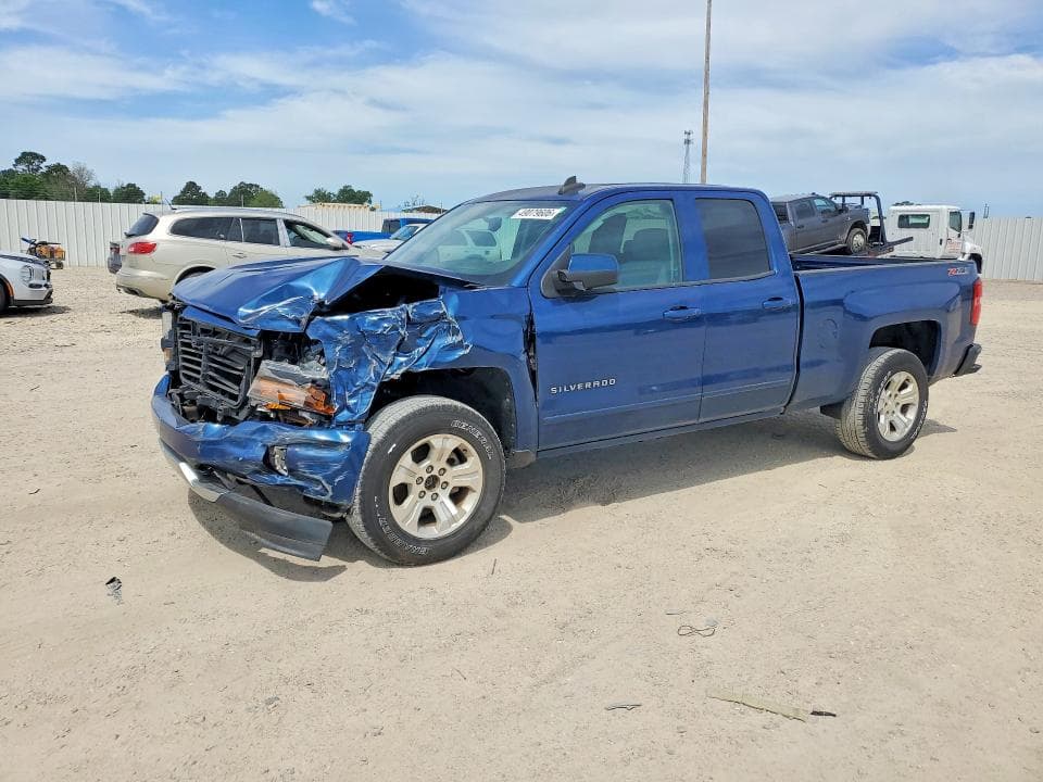 2017 CHEVROLET SILVERADO K1500 LT - 1