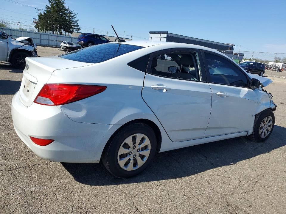2017 HYUNDAI ACCENT SE 3
