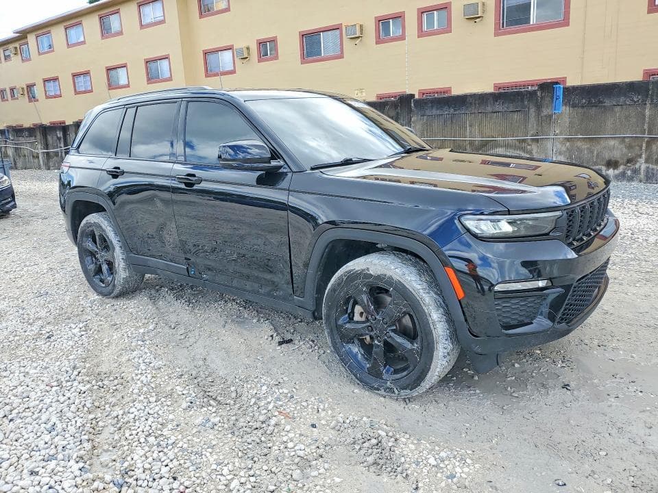 2023 JEEP GRAND CHEROKEE LIMITED 4
