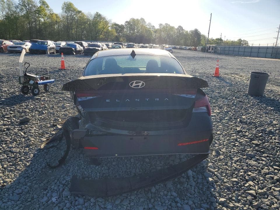 2025 HYUNDAI ELANTRA SE SE 6