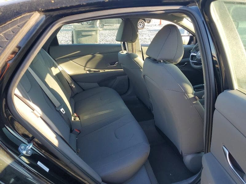 2025 HYUNDAI ELANTRA SE SE 10