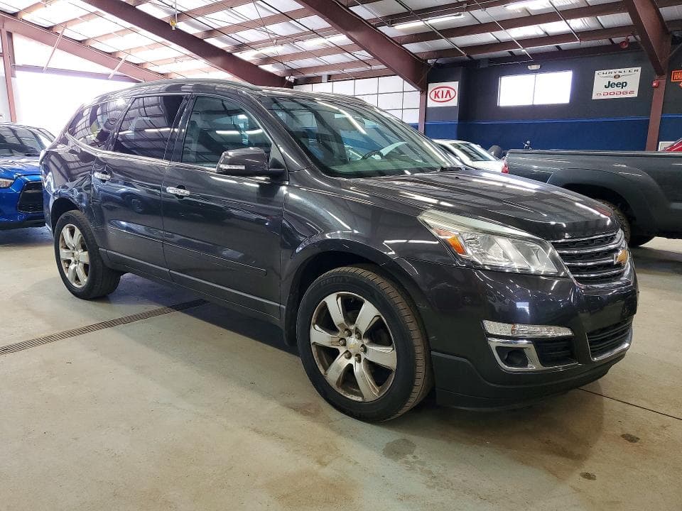 2017 CHEVROLET TRAVERSE LT LT 5