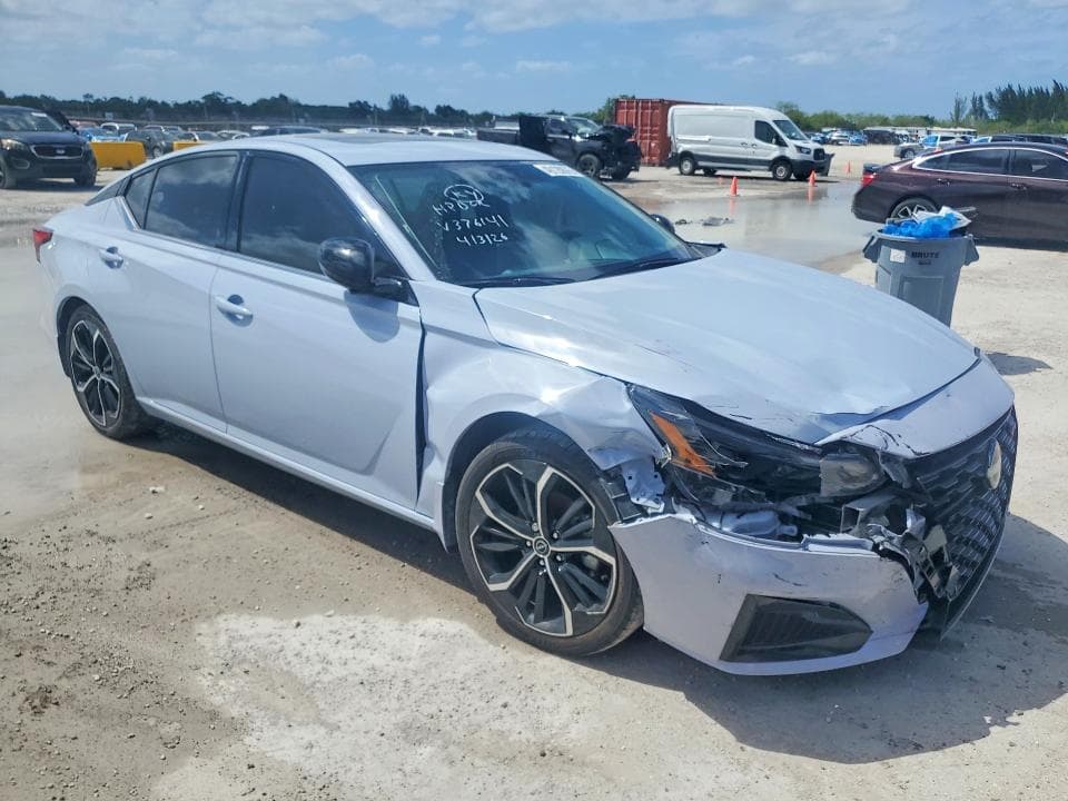 2023 NISSAN ALTIMA 2.5 SR 4
