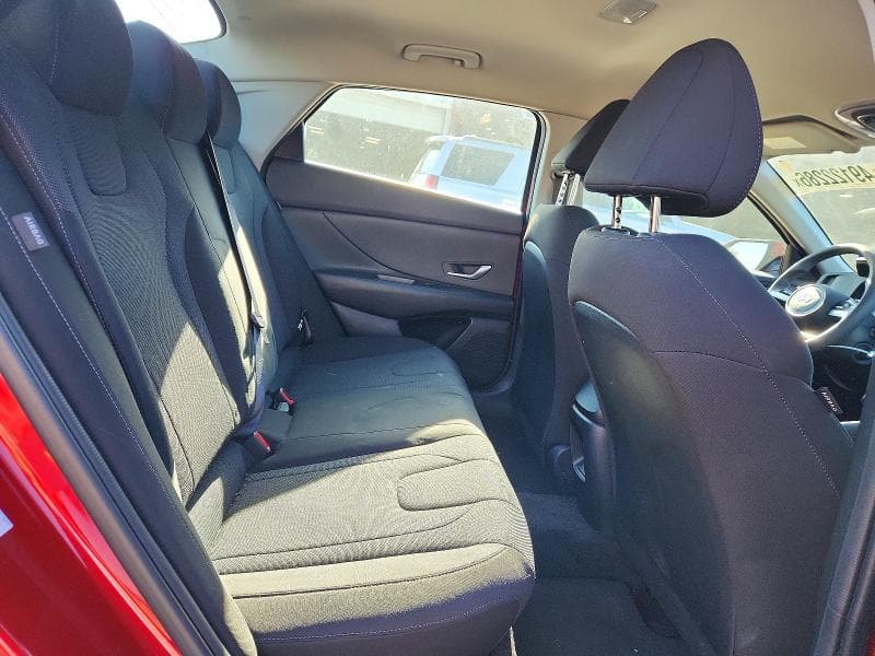 2025 HYUNDAI ELANTRA SE SE 11