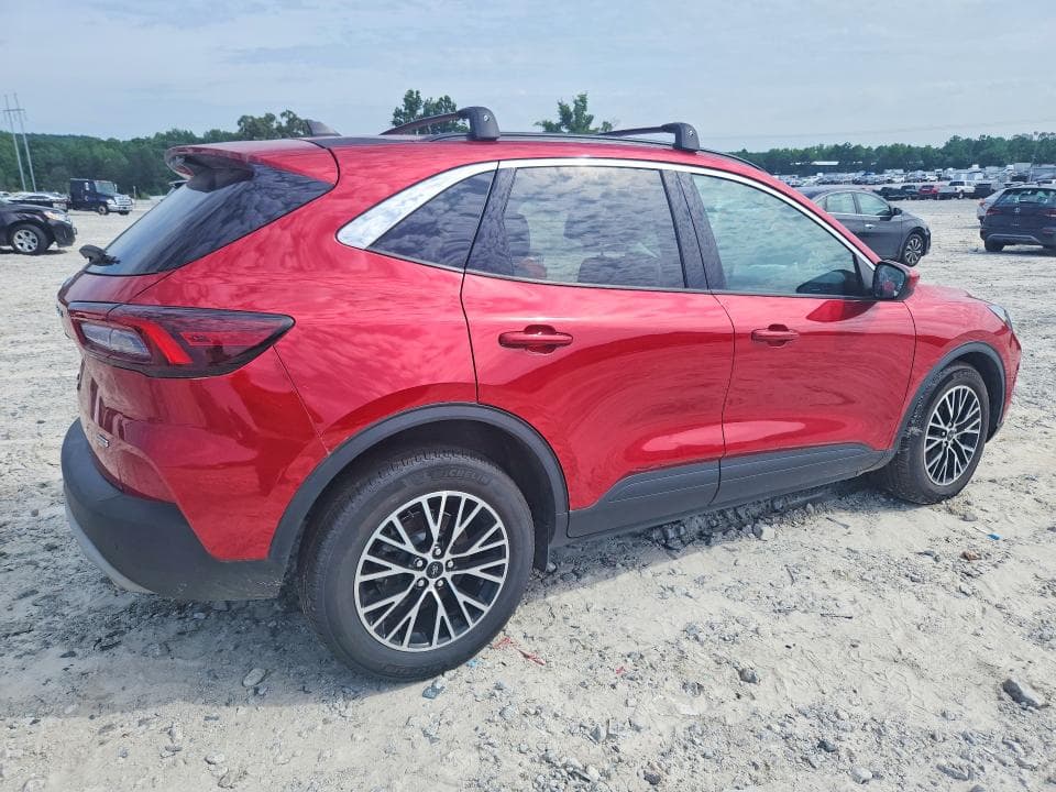 2024 FORD ESCAPE 3