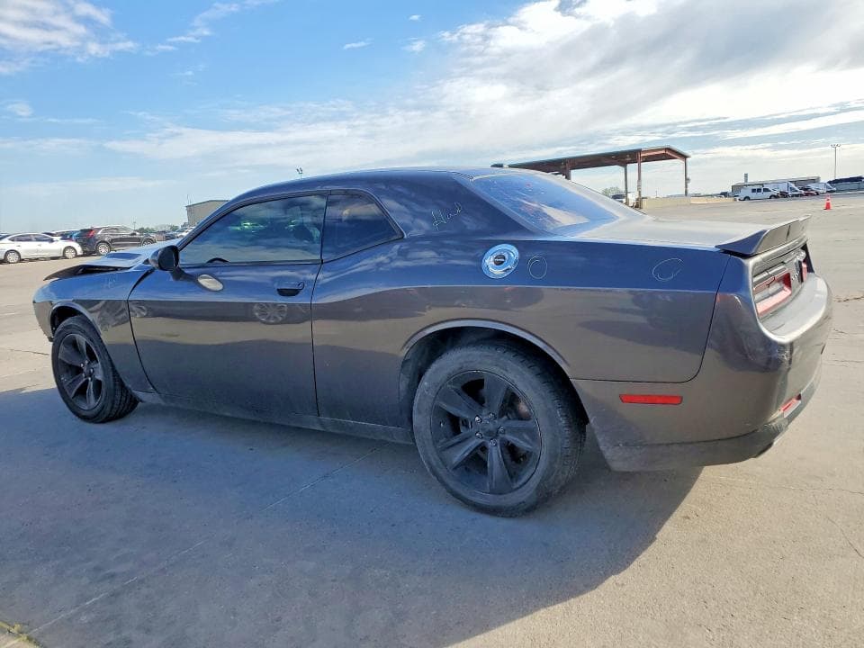2018 DODGE CHALLENGER SXT 2