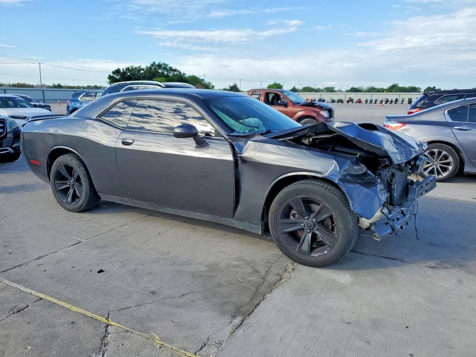 2018 DODGE CHALLENGER SXT 4