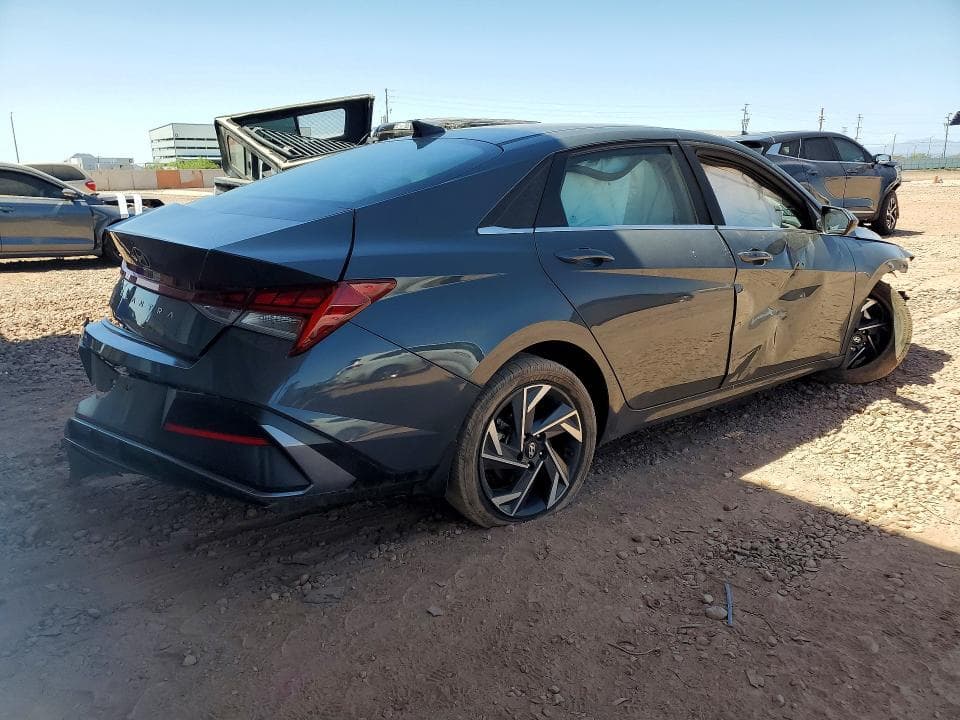 2024 HYUNDAI ELANTRA SEL 3