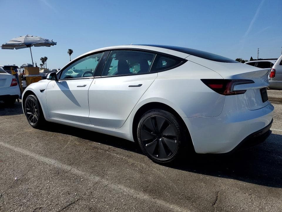 2025 TESLA MODEL 3 2