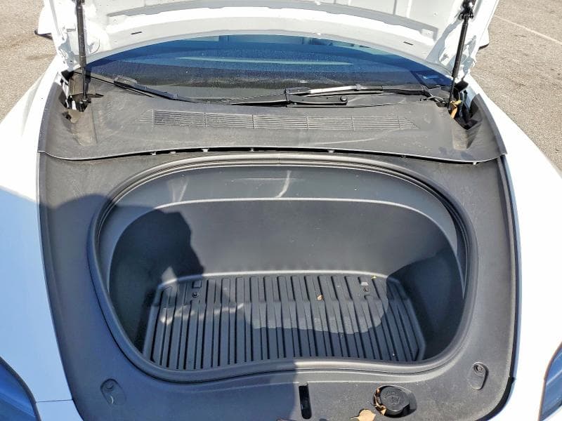 2025 TESLA MODEL 3 11
