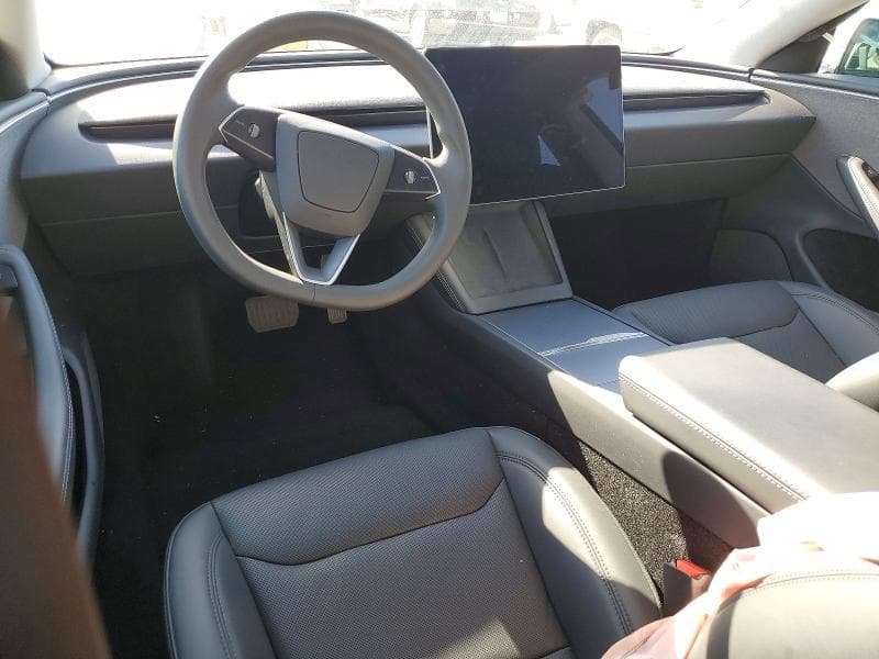 2025 TESLA MODEL 3 8