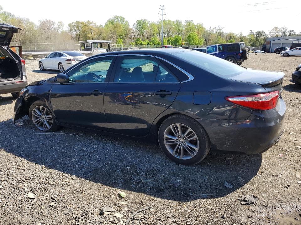 2017 TOYOTA CAMRY SE 2