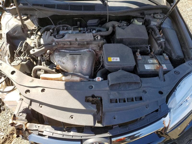 2017 TOYOTA CAMRY SE 11
