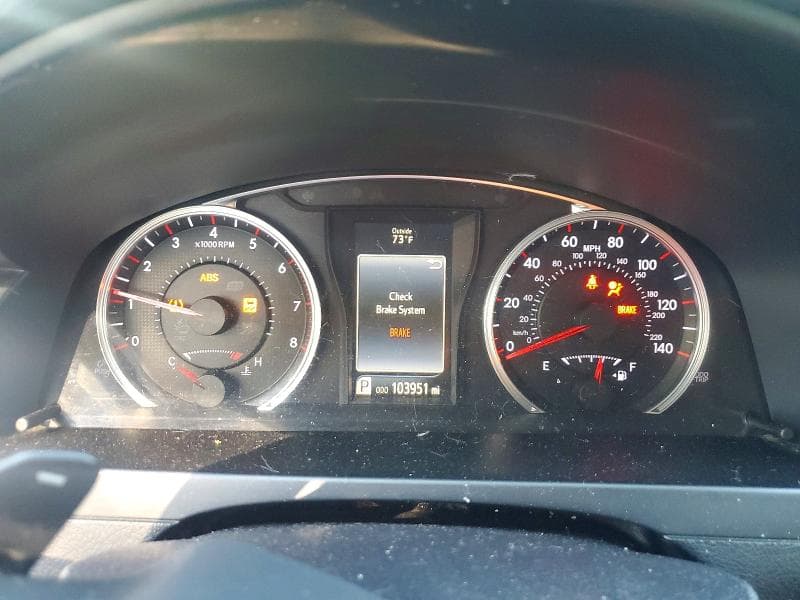 2017 TOYOTA CAMRY SE 9
