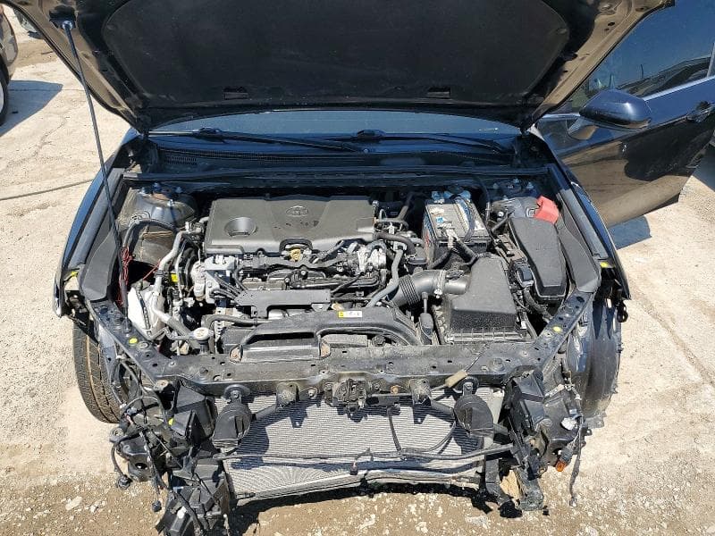 2021 TOYOTA CAMRY SE 11