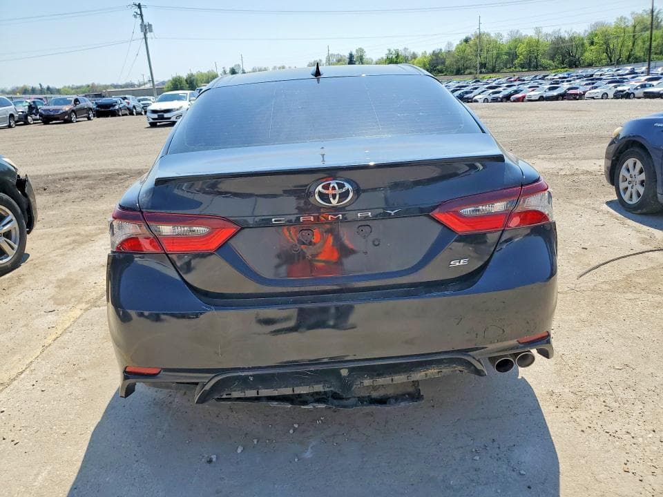 2021 TOYOTA CAMRY SE 6