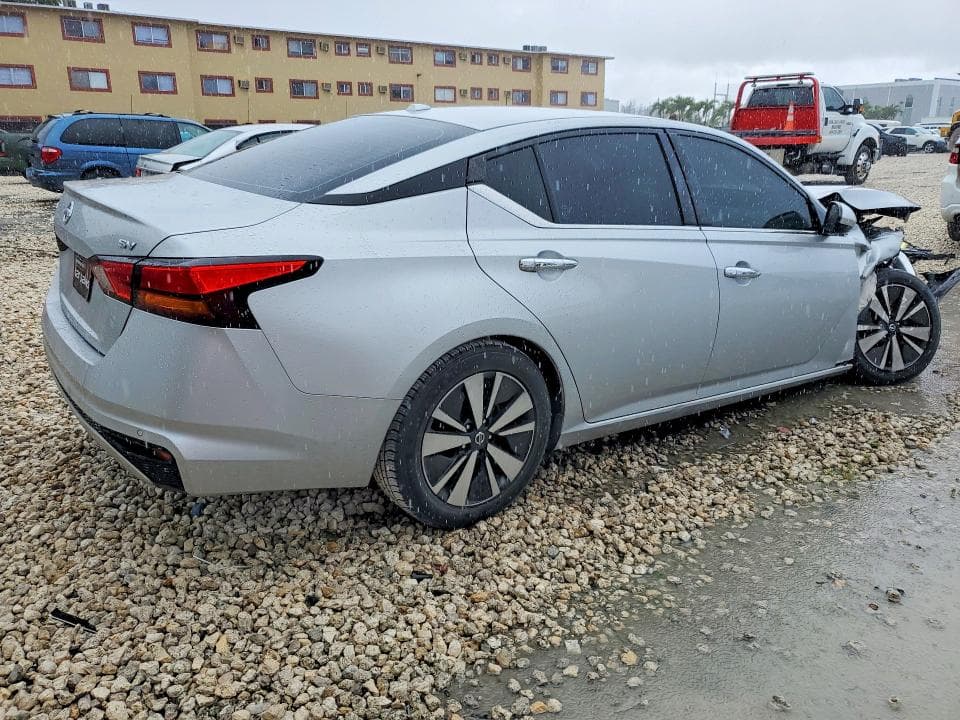 2021 NISSAN ALTIMA 2.5 SV 3