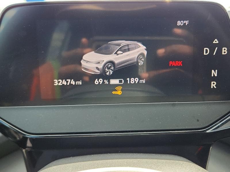 2023 VOLKSWAGEN ID.4 PRO 9