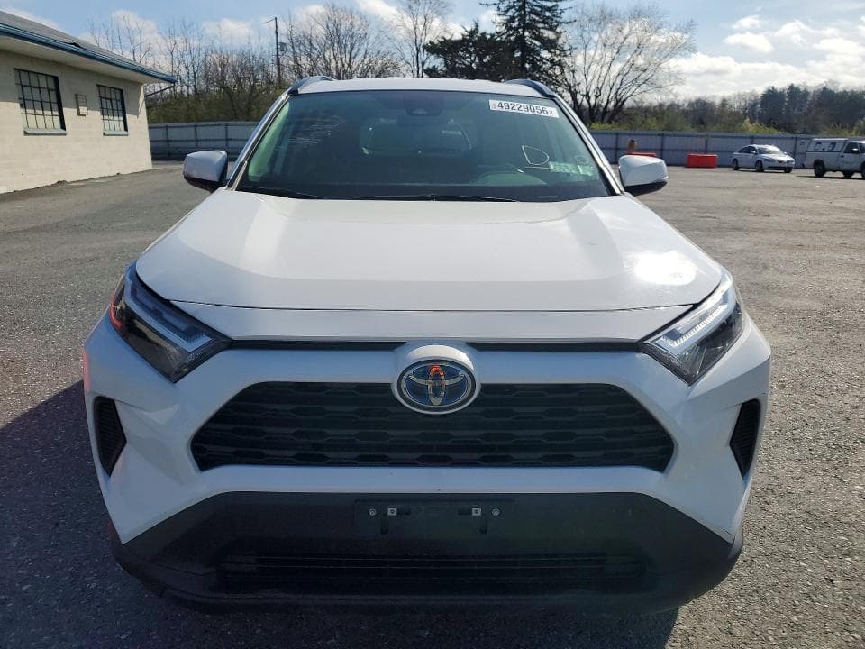 2024 TOYOTA RAV4 LE 5